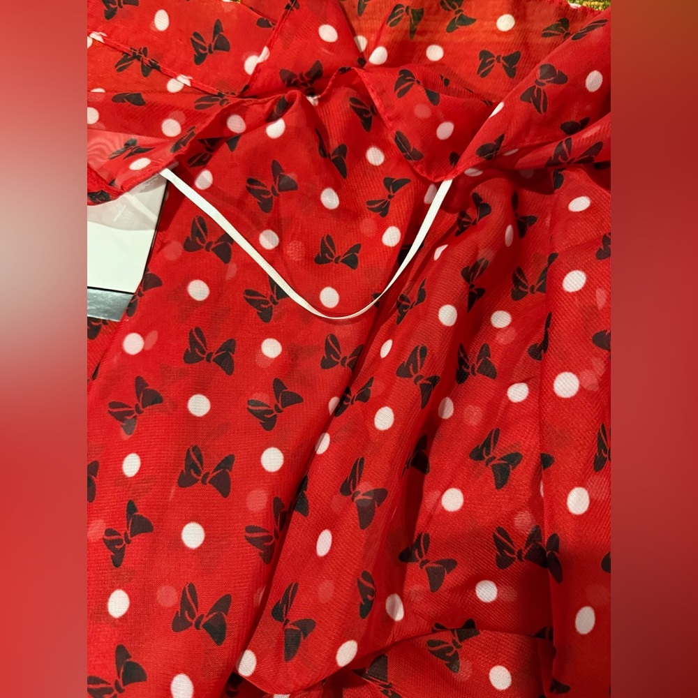 NWTs Disney’s Minnie Mouse scarf. Black bow & polka dots. - Picture 3 of 10